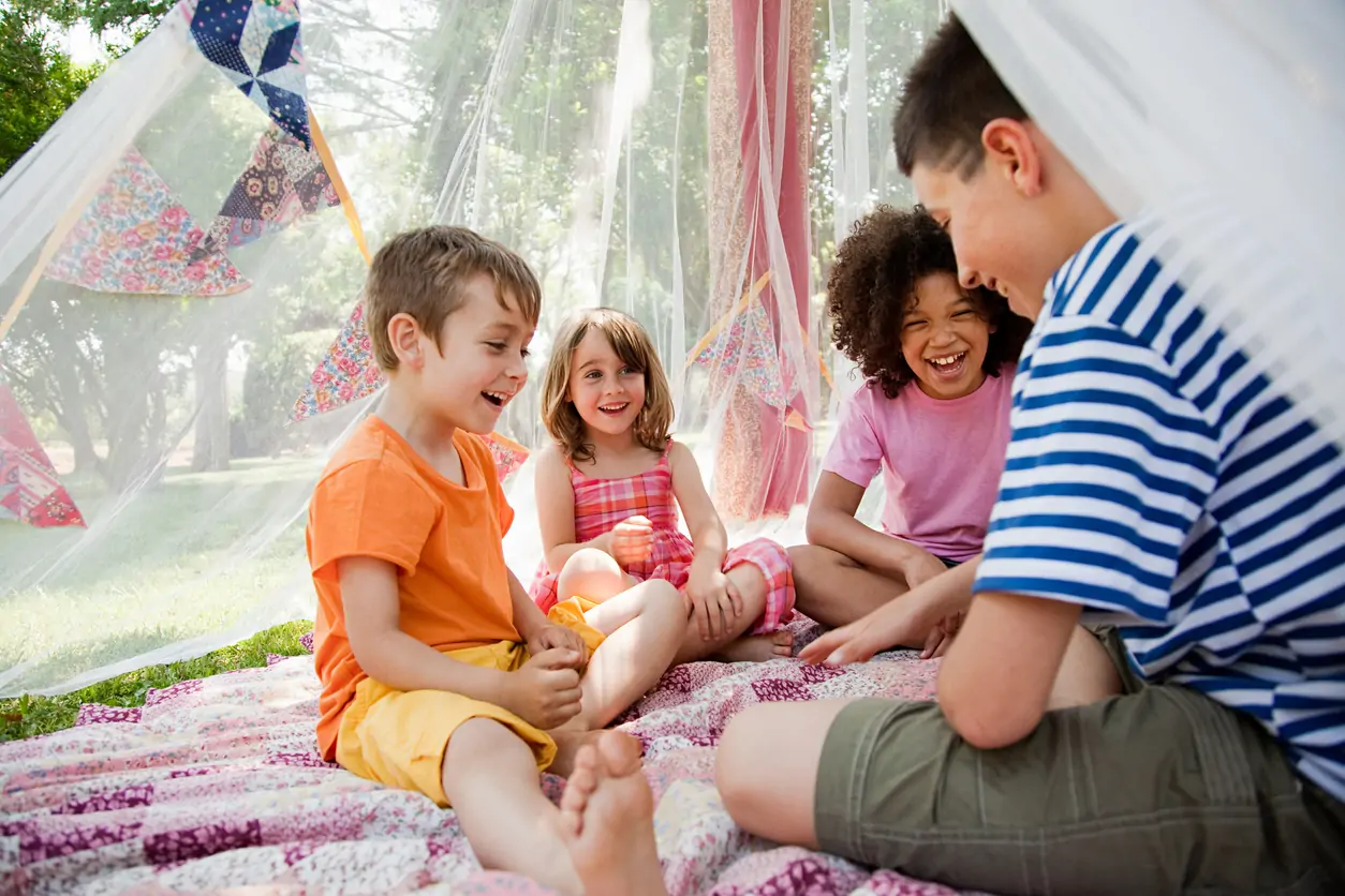 Kids playing in Garden den.