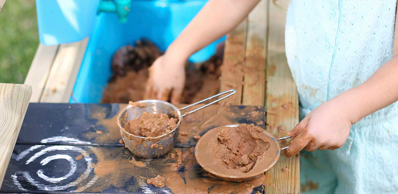 mud-kitchen-blog-header