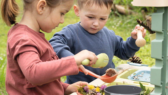 mud-kitchen-blog-story2