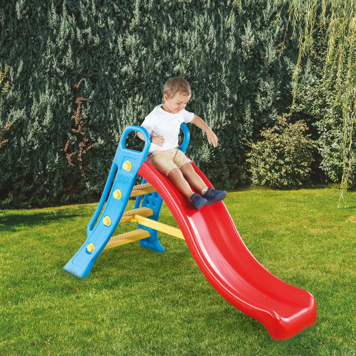 Dolu red slide with child playing.