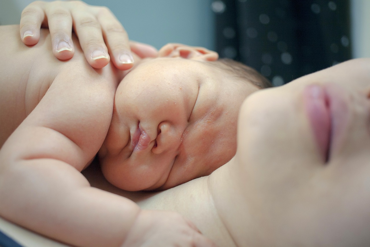 baby-with-mother