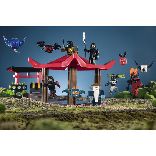Roblox Action Collection – Ninja Legends Deluxe Playset With 6 Figures, Accessories & Exclusive Virtual Item Code
