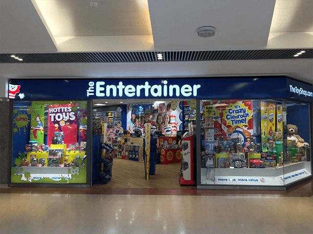 The Entertainer - Romford Mercury The Entertainer - Romford Mercury